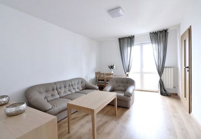 Umeblowane 2 pokoje balkon metro