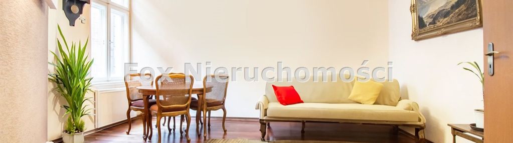 Klimatyczne 3 pokoje w zadbanej kamienicy -centrum