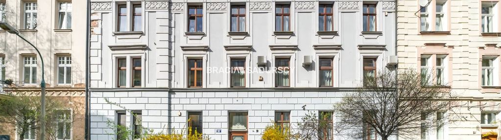 Stare miasto - kawalerka w ładnej kamienicy