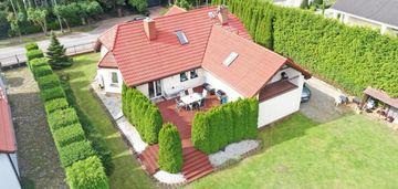 Dom wolnostojący 196,7 m² duża działka 2 garaże