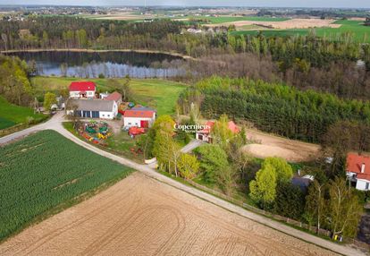 Dom w pięknej, malowniczej okolicy, jezioro, las