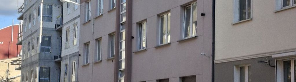 2/3 pokoje z przynależnym miejscem postojowym