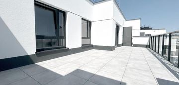 Taras 40 m2, ostatnie piętro