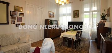 *al.wojska polskiego*1-sze piętro*balkon*