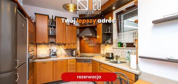 Prądnik czerwony- 3 pokojowe z balkonem