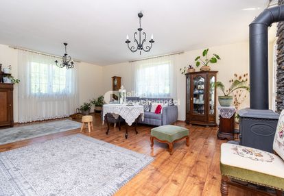 Parterowy dom z ogrodem , gotowy do wprowadzenia