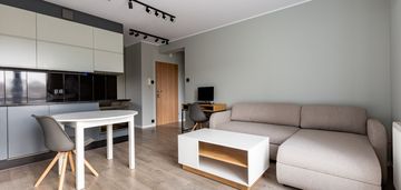 2-pokojowe mieszkanie z piwnicą i halą garażową