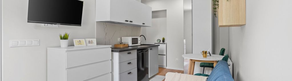 Jasna kawalerka z oddzielną sypialnią - chorzów