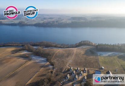 Działka z linią brzegową jeziora