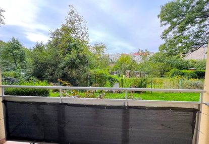 Rozkład-świeżo po remoncie-miejskie-balkon-zieleń