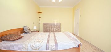 3 pokoje | balkon | oddzielna kuchnia | parter