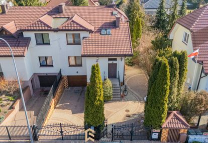 Bliźniak - podwójny garaż - duży ogródek