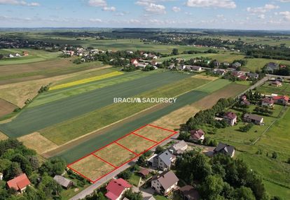 Działki budwlane o pow.  900 m2 w jerzmanowich