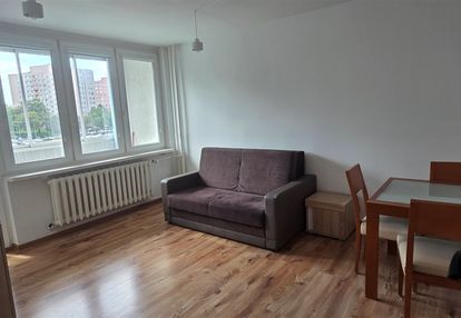Atrakcyjne ciche 3 pokoje; balkon, meble