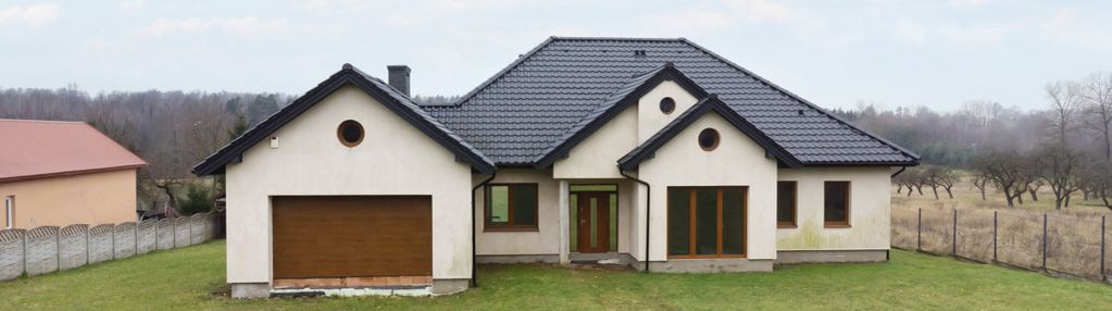 Piękny przestronny dom z bardzo dużą działką