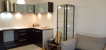 3 pok. mieszkanie z balkonem na ogrodzonym osiedlu