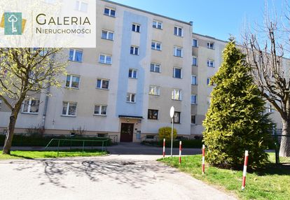 Dwa pokoje, i piętro, balkon , świetna lokalizacja