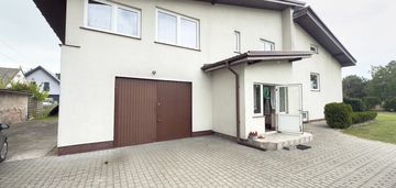 Dom ok. 200 m2 z garażem - samociążek!