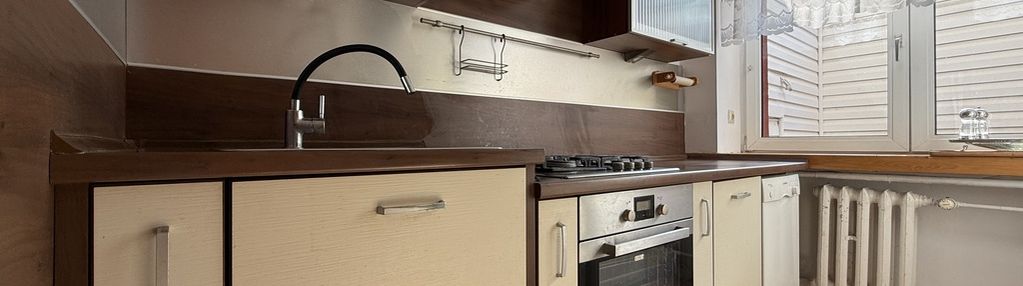 Dom w głogowie/ z lokalem usł./z 2 garażami