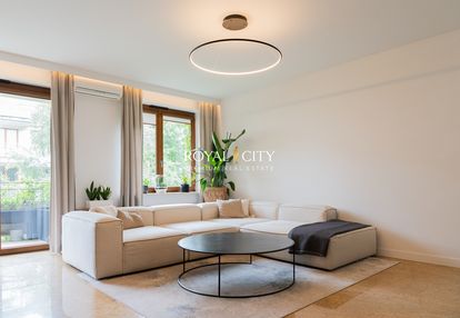 Nowoczesny przestronny apartament na mokotowie.
