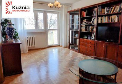 Sady żoliborskie, niski budynek, balkon + piwnica