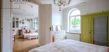 2-pokojowe mieszkanie 67 m² w zabytkowej kamienicy