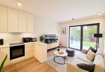 Parter, 2 pokoje, taras, osiedle cztery pory roku