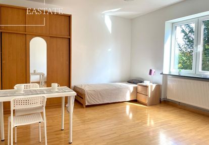 Mieszkanie na pokoje | cicha okolica | balkon