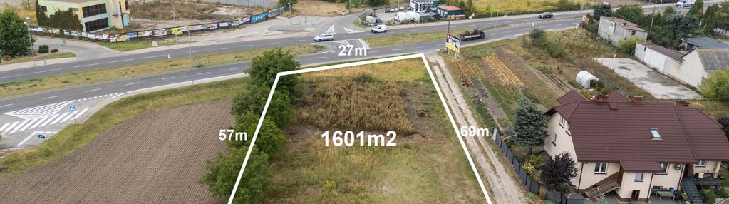 Działka pod zabudowę jednorodzinną lub usługi