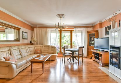 Piękny dom blisko lasu słupsk