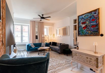 Cudowny apartament z kominkiem i sauną w kamienicy