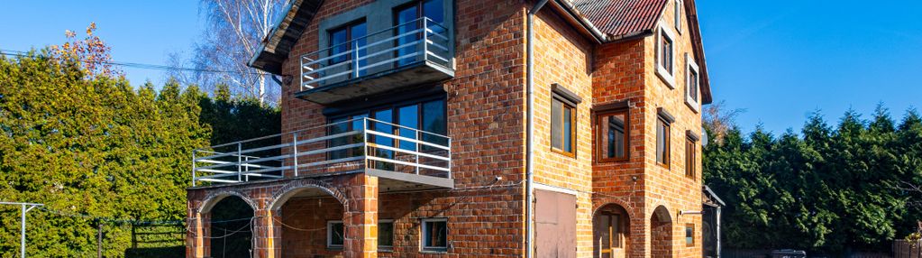 Duży dom z pewnym zyskiem przygotowany pod wynajem