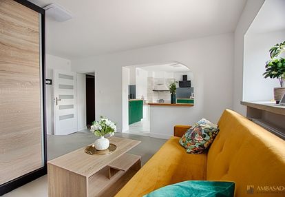 Przestrzenna, ładnie zaaranżowana kawalerka !