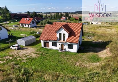 Nowoczesny dom wolnostojący w pęglitach