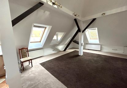 Niestandardowe  * 90 m2 po podłodze