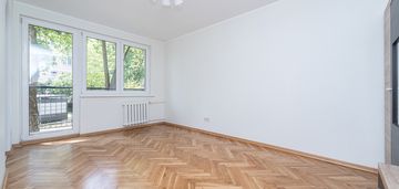 Wyremontowana kawalerka na pradze-południe!