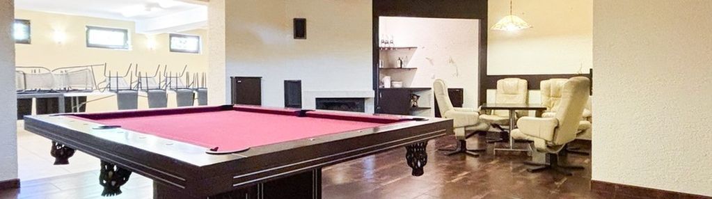 Reprezentacyjna willa z basenem, ogromnym ogrodem