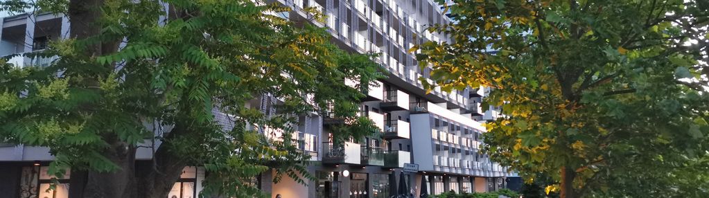 Apartament z widokiem na rzekę - duży balkon