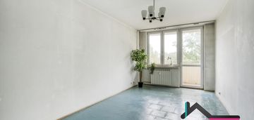 3 pokojowe, z oddzielną, widną kuchnią i balkonem!