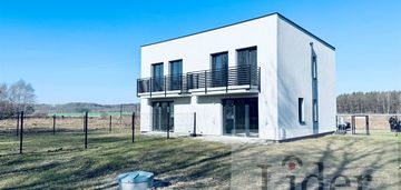 Nowoczesny dom w zabudowie bliźniaczej