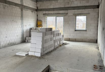Dwupoziomowe i przestronne mieszkanie w borkowie