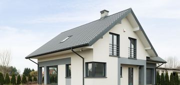 Dom z dużą działką w świetnej lokalizacji