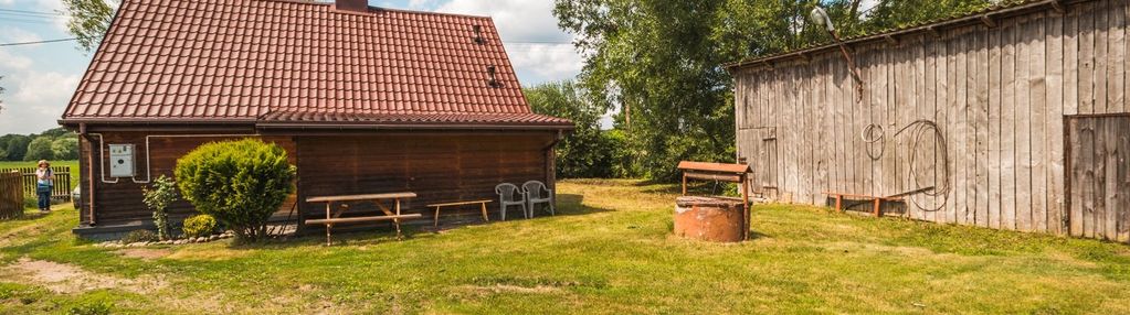 Siedlisko z solidnie wykonanym domem.