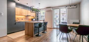 3-pok 68m2 w pełni wyp. z klimą 2xbalkon, parking