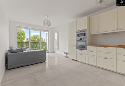 3 pokoje | 57m2 | balkon | garaż | stacja pkp obok