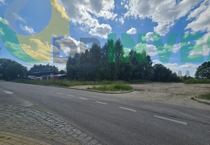 Działka usługowa z uzbrojeniem w drodze