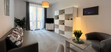 Przytulne mieszkanie w iii alei z balkonem