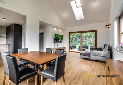 Wyjątkowy dom parterowy z katedralnym salonem