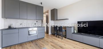 Kawalerka z balkonem, nowoczesna, wyposażona