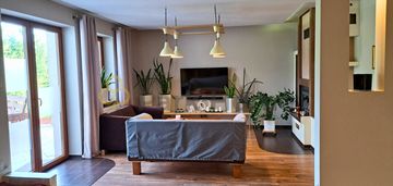 Przestronny dom + niezależna kawalerka